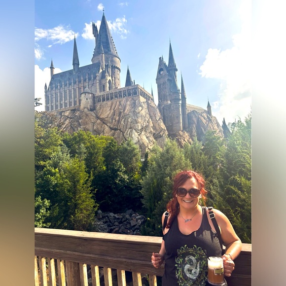 Meet your Posher, Ashley - Picture 2 of 3